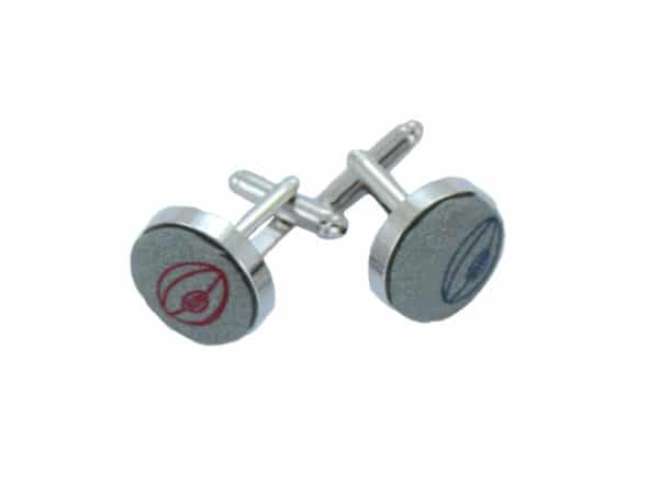 boutons de manchette gris a motifs rugby